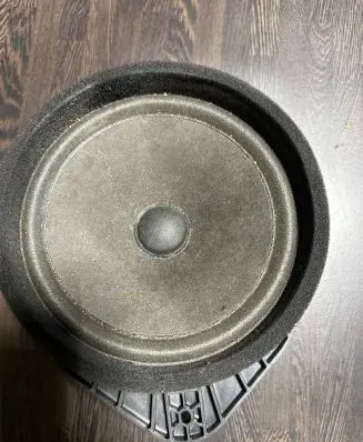 Chevrolet Malibu Front door speaker 22759390