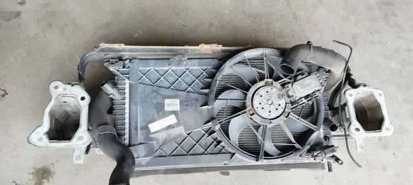 Volvo V50 Radiator support slam panel 3m5h8c607rj 1137328558