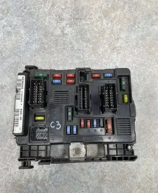 Citroen Berlingo Fuse module 9650618280