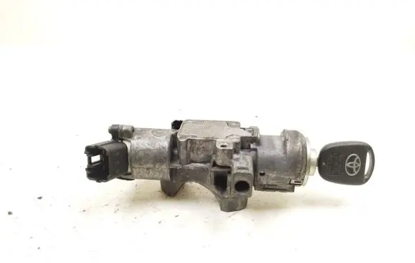 Toyota Avensis T250 Ignition lock 450200504