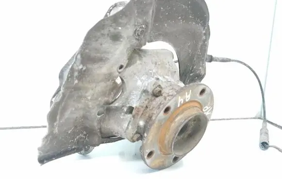 BMW 5 E60 E61 Front wheel hub spindle knuckle 6760953L