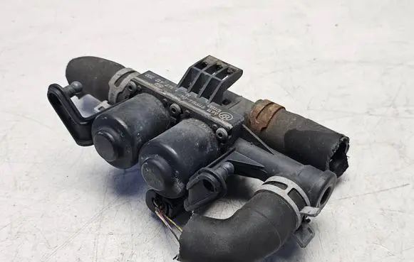 BMW 5 F10 F11 Coolant heater control valve 9119164 101130 71147412