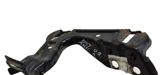 Skoda Octavia Mk2 (1Z) Headlight/headlamp mounting bracket 1Z0805071A