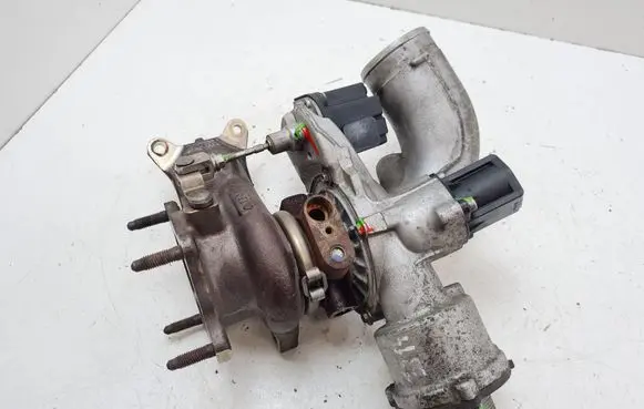 Audi A5 Sportback 8TA Turbo 06L145701F 120719 06L145725P