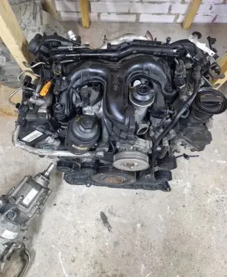 Audi A8 S8 D4 4H Engine CDT007143