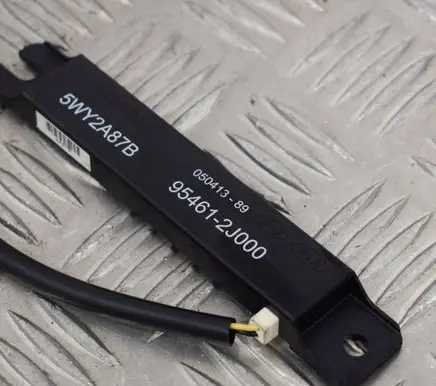 Hyundai Genesis Aerial antenna amplifier 954612J000