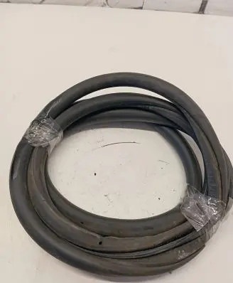 Volkswagen Caddy Front door rubber seal