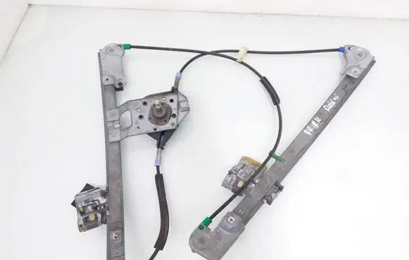 Volkswagen Golf III Front door manual window regulator 1H0837402
