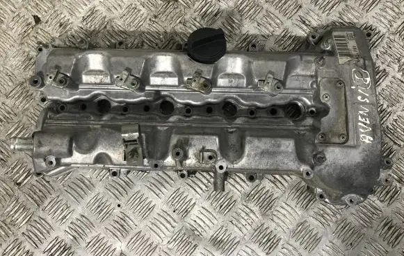 Toyota Avensis T250 Rocker cam cover 1120126030 08310727