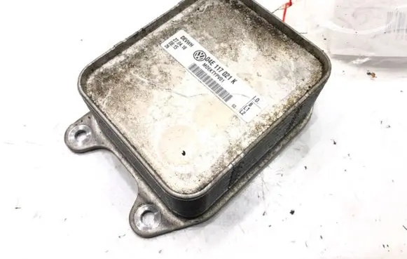 Engine oil radiator