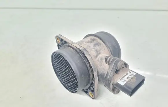 Volkswagen Golf IV Mass air flow meter 0280217121 06A906461