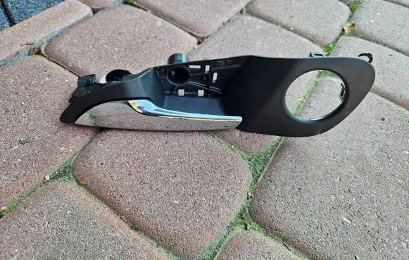 Opel Zafira C Front door interior handle