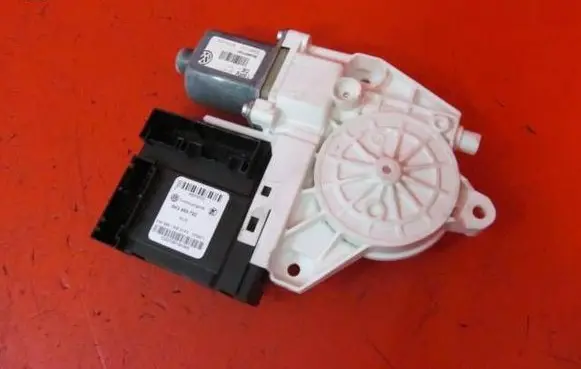 Volkswagen Golf VI Front door window regulator motor 5K0959792 5K0959702H 933887100