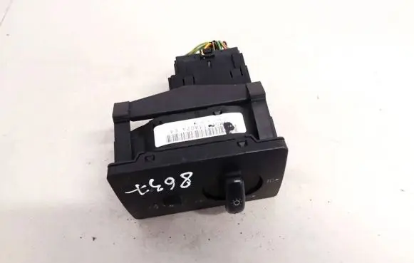 Ford Focus Light switch 4m5t-13a024ea