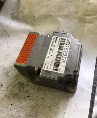 Audi A4 S4 B7 8E 8H Airbag control unit/module 8E0959655G 0285001668