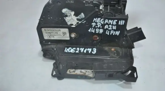 Renault Megane III Front door lock 40627173