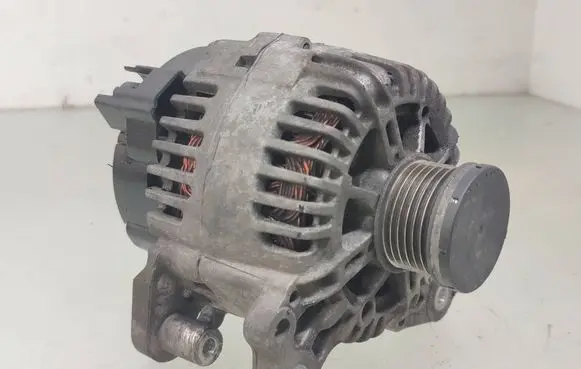 Volkswagen PASSAT B6 Generator/alternator 03c903023g