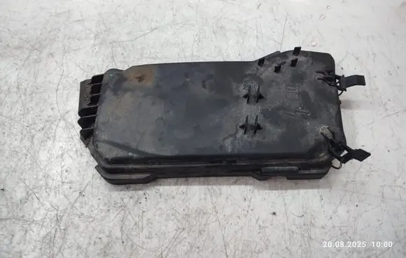 Mercedes-Benz GLK (X204) Fuse box cover A2045400082