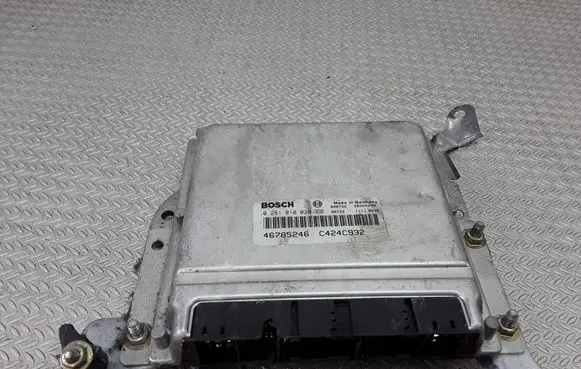 Alfa Romeo 156 Engine control unit/module 0281010020