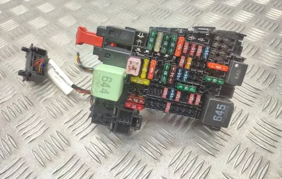 Volkswagen T-Cross Fuse module 2Q0937615A