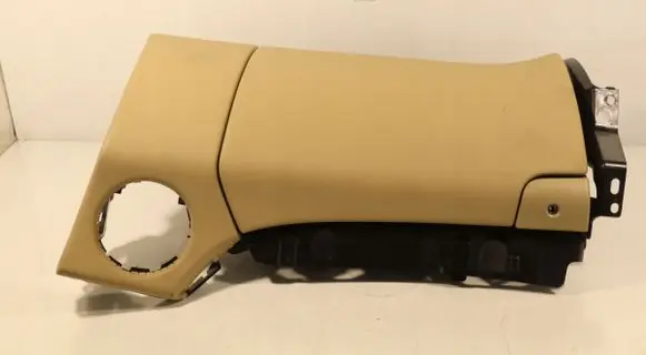 Mercedes-Benz CLS C219 Glove box E048831021