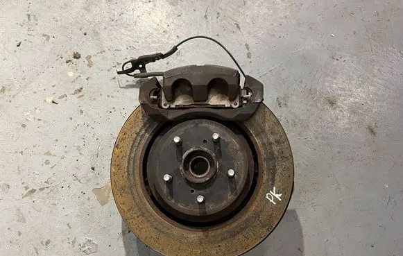 Toyota RAV 4 (XA50) Front wheel hub 