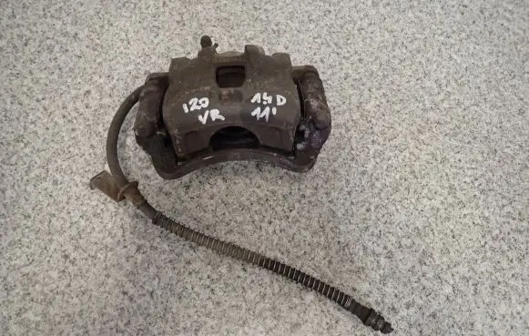 Hyundai i20 (PB PBT) Front brake caliper
