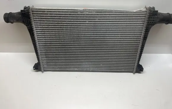 Audi Q7 4M Intercooler radiator 4M0145805C
