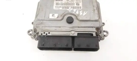 Volvo V70 Engine control unit/module 31286086 0261209108