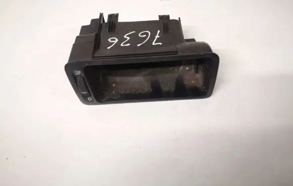 Volkswagen Golf IV Dash center air vent grill 1j1815716