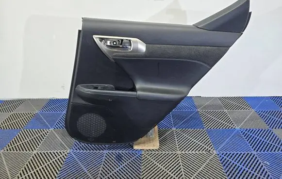 Lexus CT 200H Rear door card panel trim 67613X1B11 1B090200903