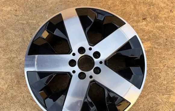Mercedes-Benz B W247 R18 alloy rim A2474012800