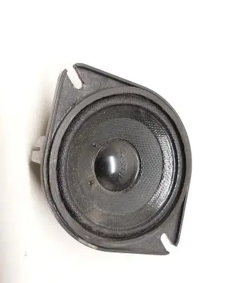 Front door high frequency speaker