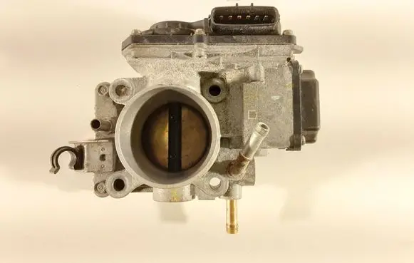 Honda Civic Throttle valve GMA8A70221