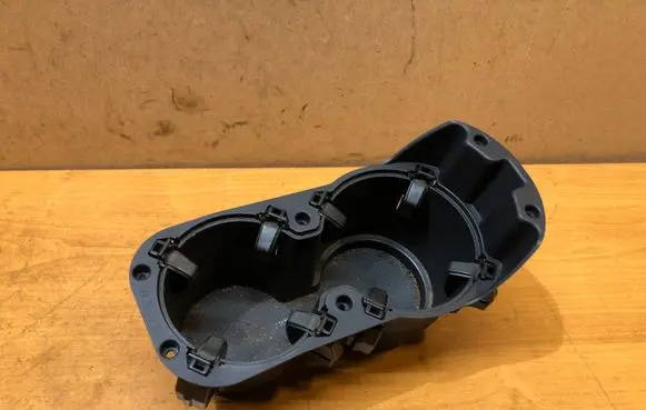 Cup holder front