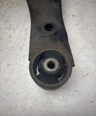 KIA Sorento Front lower control arm/wishbone