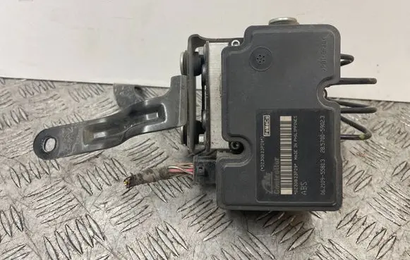 Ford Fiesta ABS Pump 8V512M110AD