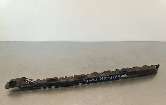 Mercedes-Benz E W212 Rear bumper mounting bracket A2128850142