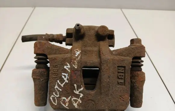 Mitsubishi Outlander Rear brake caliper