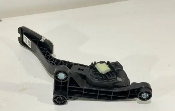 KIA Niro Accelerator throttle pedal 351902J100 32700AT210