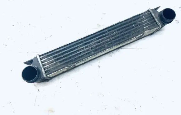 BMW 5 E39 Intercooler radiator 17512247359 1751-2247359