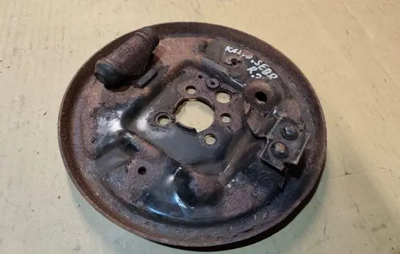 Chrysler Sebring (FJ - JX) Rear brake disc plate dust cover 