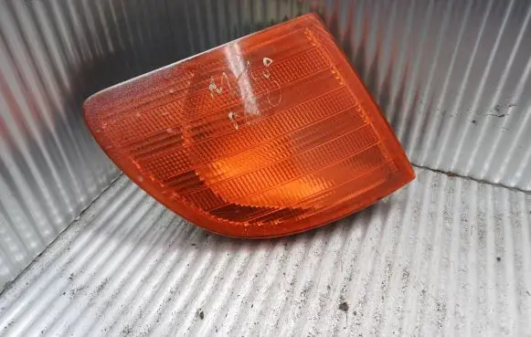 Mercedes-Benz Vito Viano W638 Front indicator light