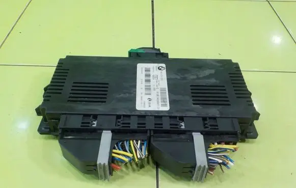Mini Cooper Countryman R60 Central body control module 3456987