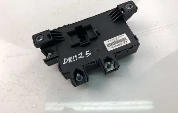 Mercedes-Benz V Class W447 Fuse box set A4479060400