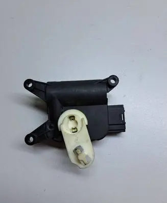Volkswagen Golf VI Air flap motor/actuator 3C0907511R CZ1168802901