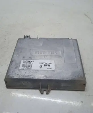 Renault 19 Engine control unit/module S100811102