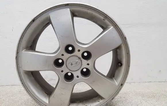 R16 alloy rim