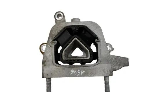 Citroen DS3 Engine mount bracket V105030101