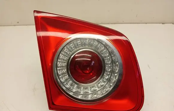 Volkswagen Jetta V Tailgate rear/tail lights 1K5945093
